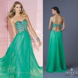 Green Long Gown Small Embellished Cut Out Evening Chiffon Alyce Paris 4 NWT$348